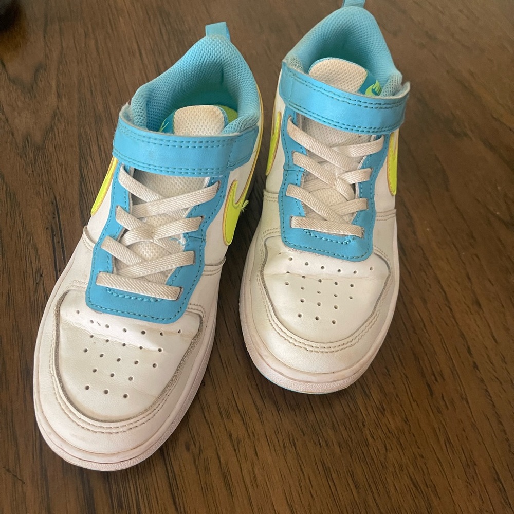 Boys Nikes
